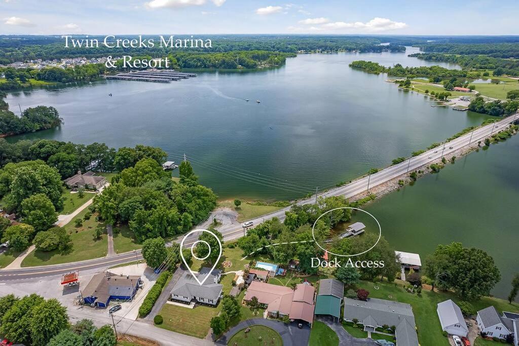 Lake Home, Dock, Fire Pit, Hot Tub, Game Room, Etc Winchester Eksteriør billede
